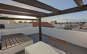 Casa Vista Surf - Beautiful Apartment W/ Terrace & Balcony